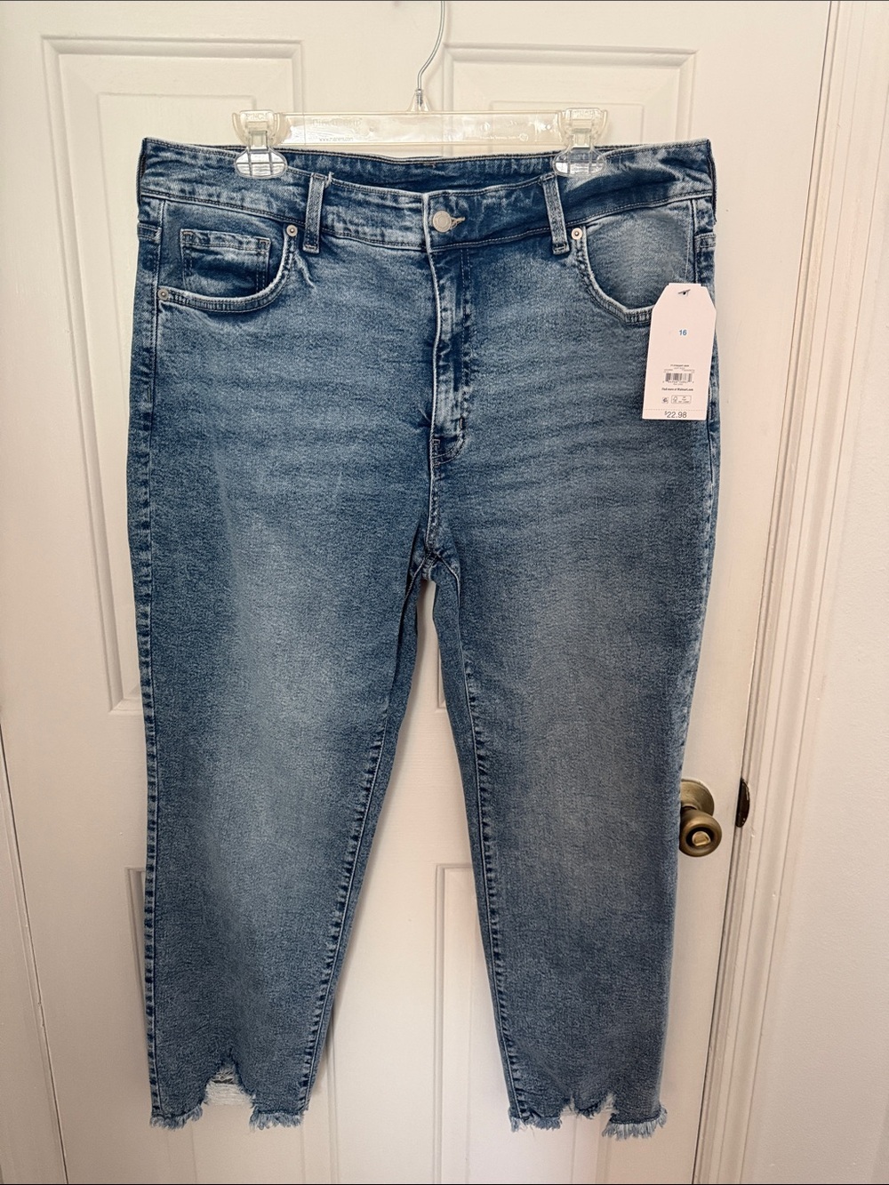 NEW Time & Tru Cropped Distressed Light Wash Jeans, Raw Hem